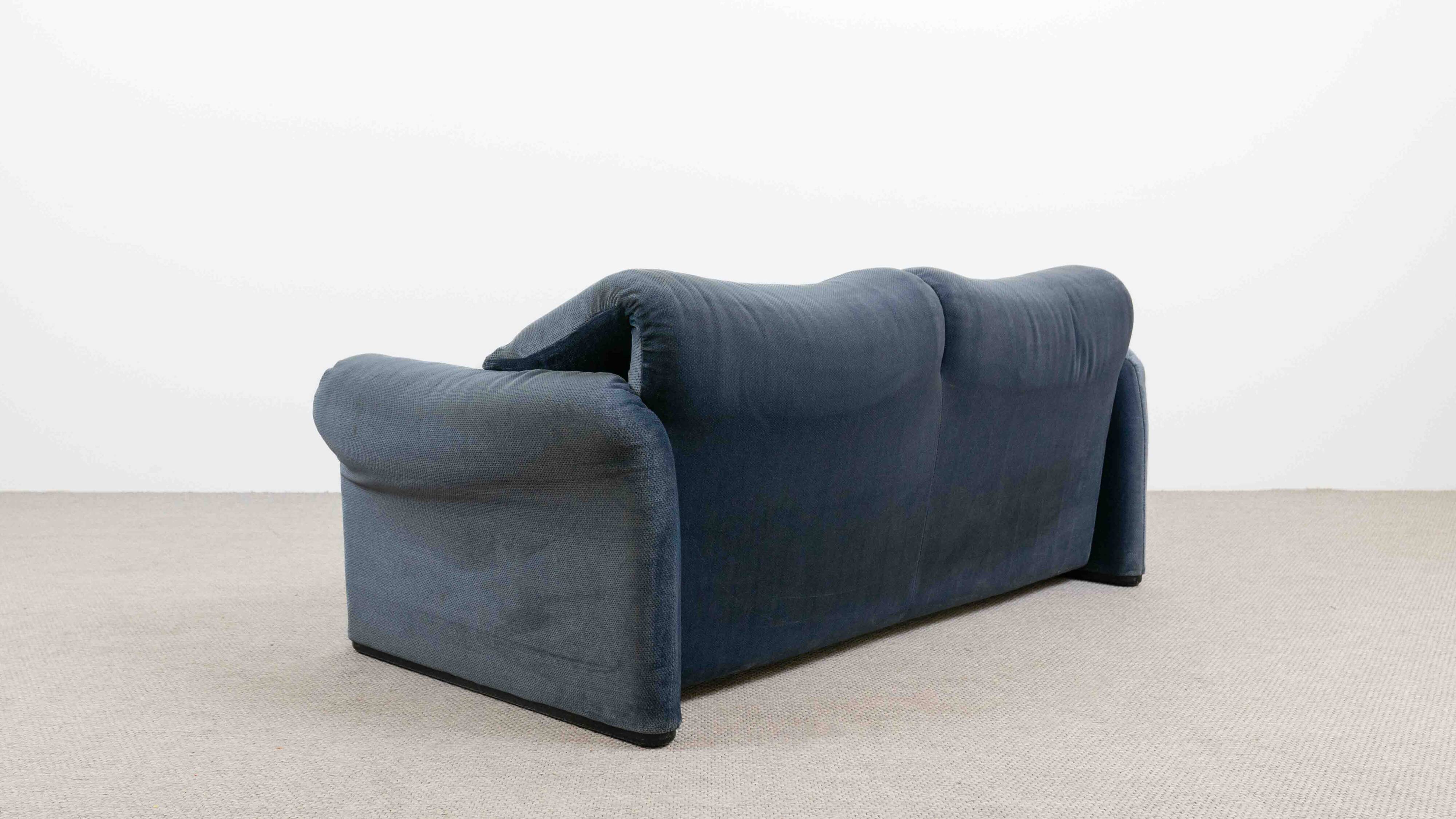 Maralunga Sofa by Vico Magistretti for Cassina, 1980s