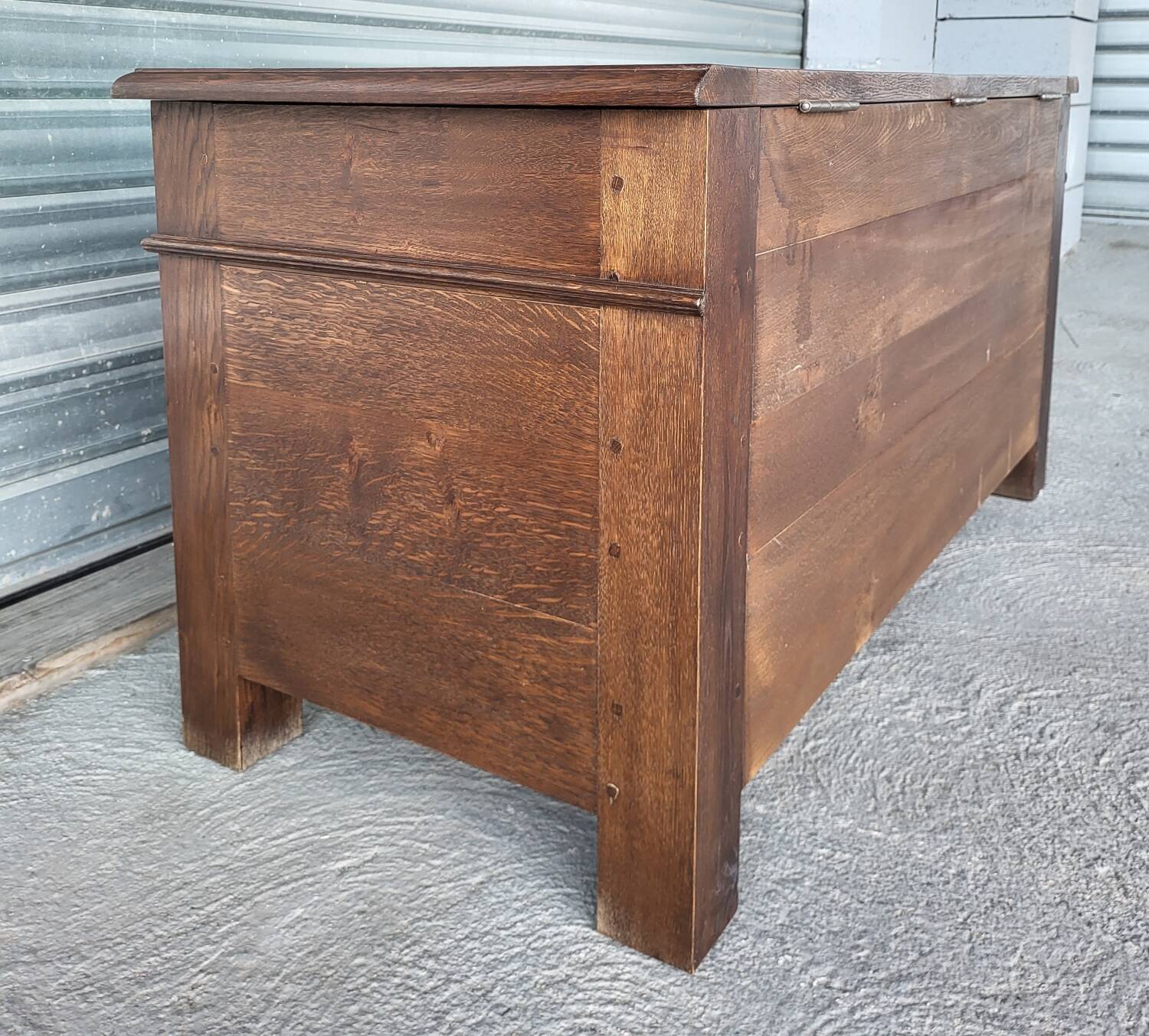 Wedding chest, wood, storage, in solid oak pegged