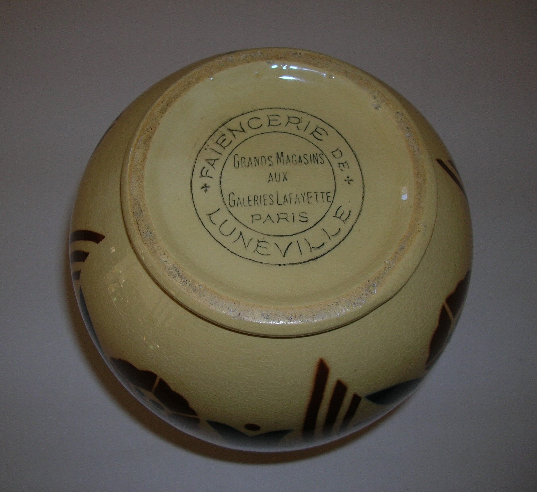 Old vase in lunéville earthenware, Galeries Lafayette, early 20th