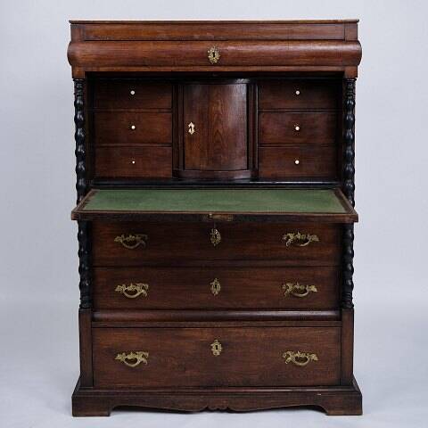 Secretary – Polished oak – Green felt cloth & brass handles – 4 drawers – 1820s