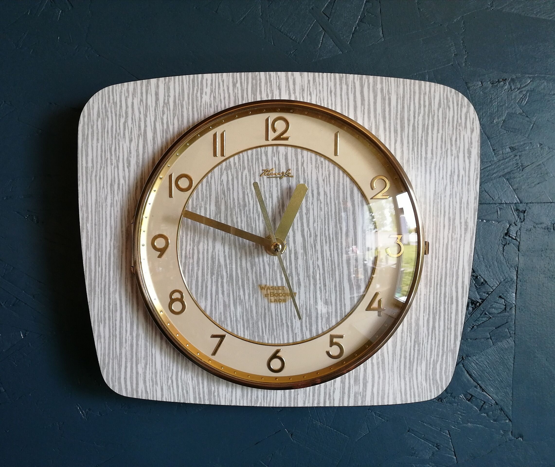 Vintage clock silent wall pendulum "Kienzle Formica white gray"