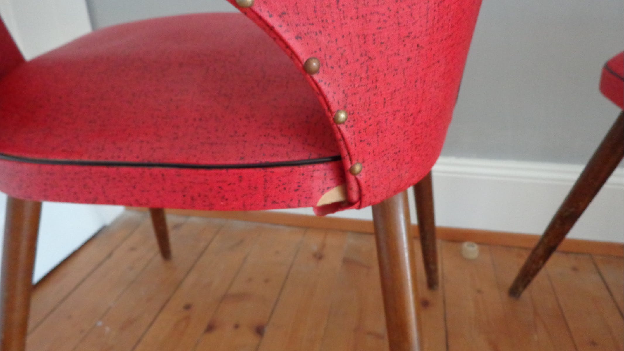 Paire de chaises vintage rouge