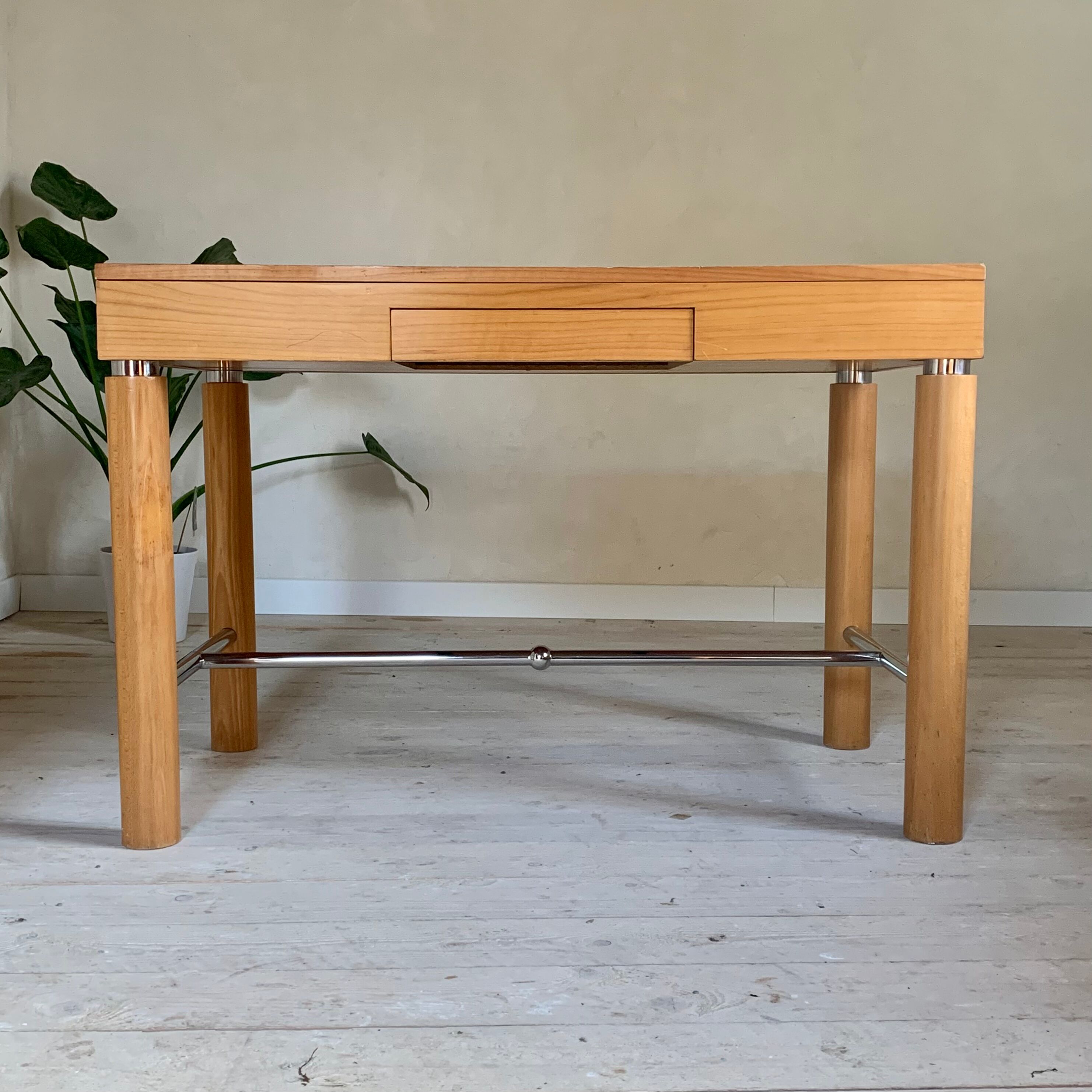 Bureau vintage en orme et chrome