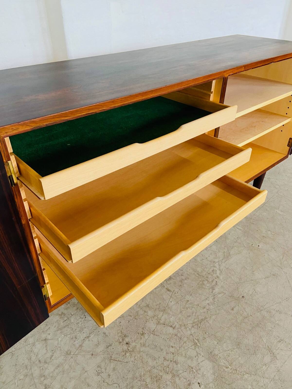 Buffet danois rétro vintage en palissandre du milieu du siècle par Poul Hundevad, années 1960