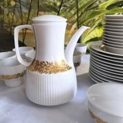 Tapio Wirkkala for Rosenthal Studio-Line “Modulation” porcelain coffee and dessert service, Germany 1970s, 39 pieces