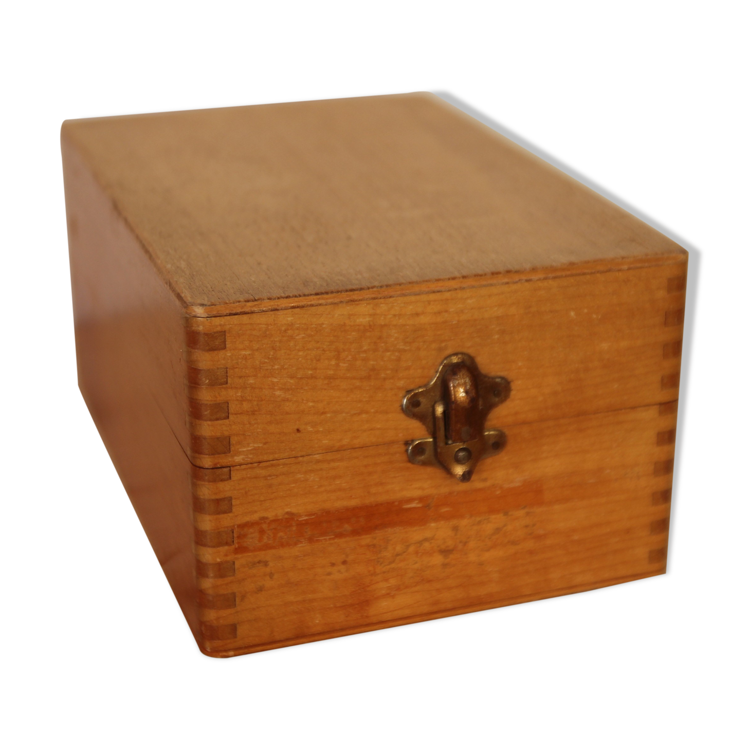 Wooden plug box