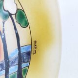 Coupelle en verre émaillé signée