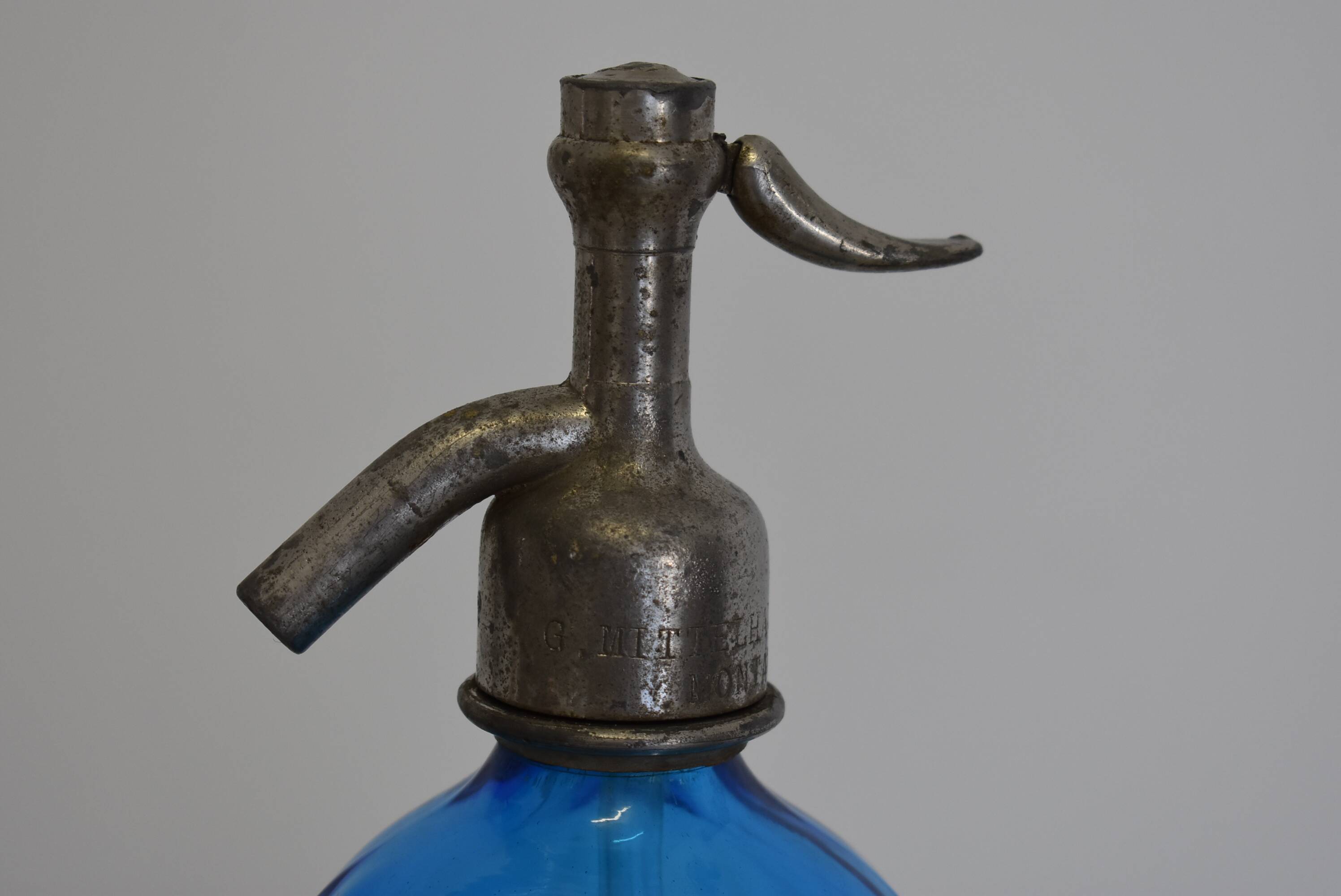 Blue water siphon Seltz brewery of Montauban