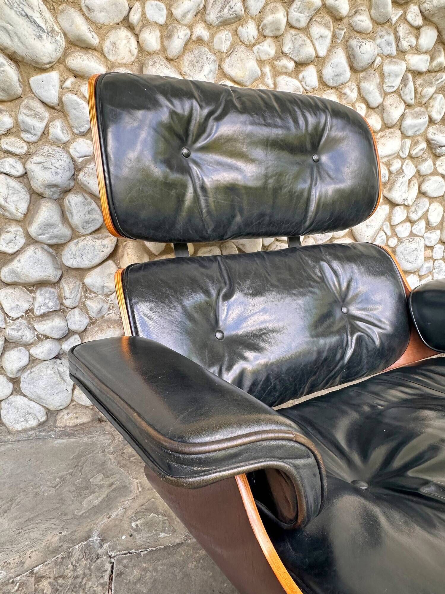 Eames Lounge Chair 670 & Ottoman 671 in rosewood, Herman Miller