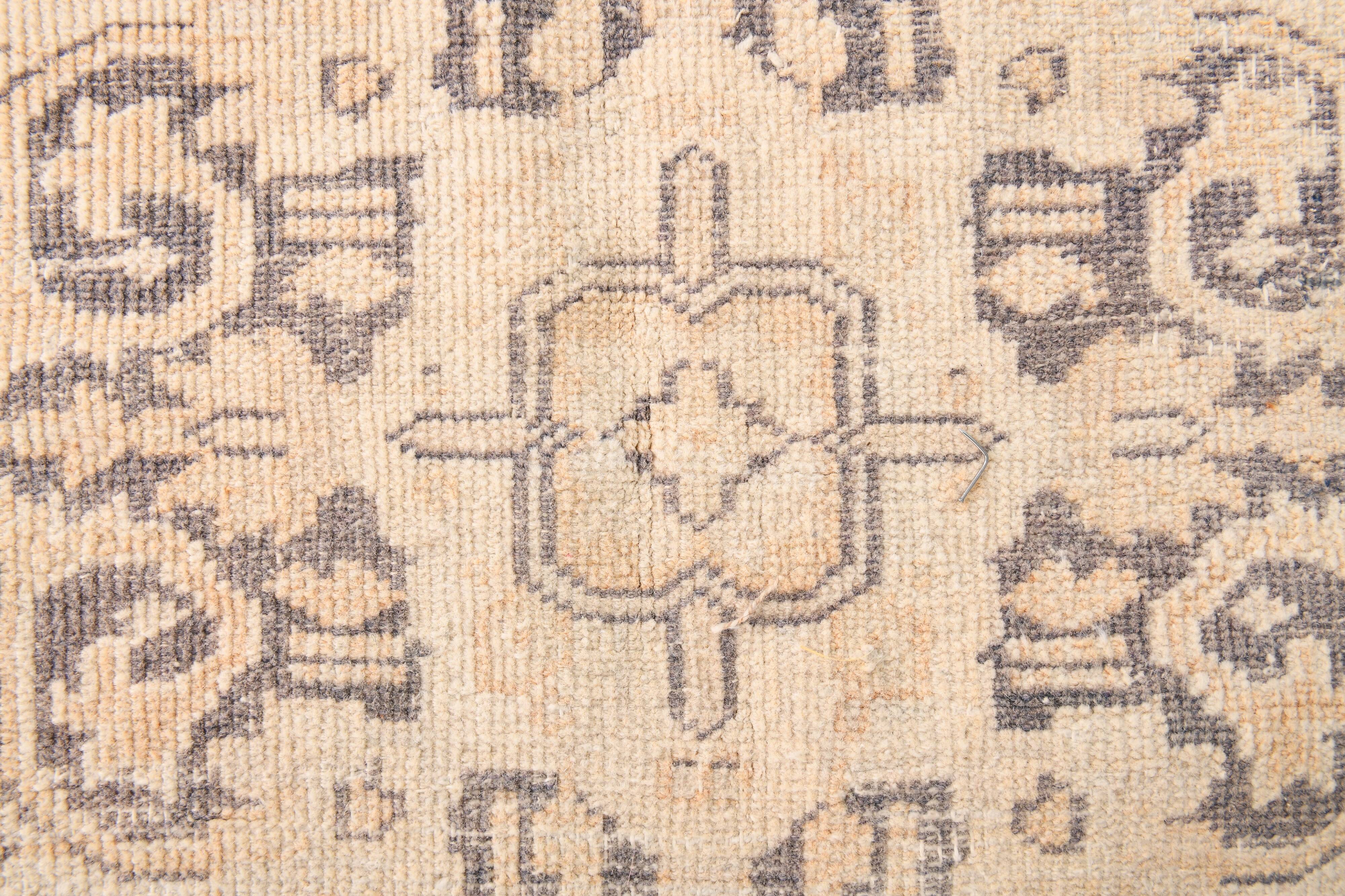 6x8 Vintage Cream & Black Oriental Persian Rug, 176x259Cm