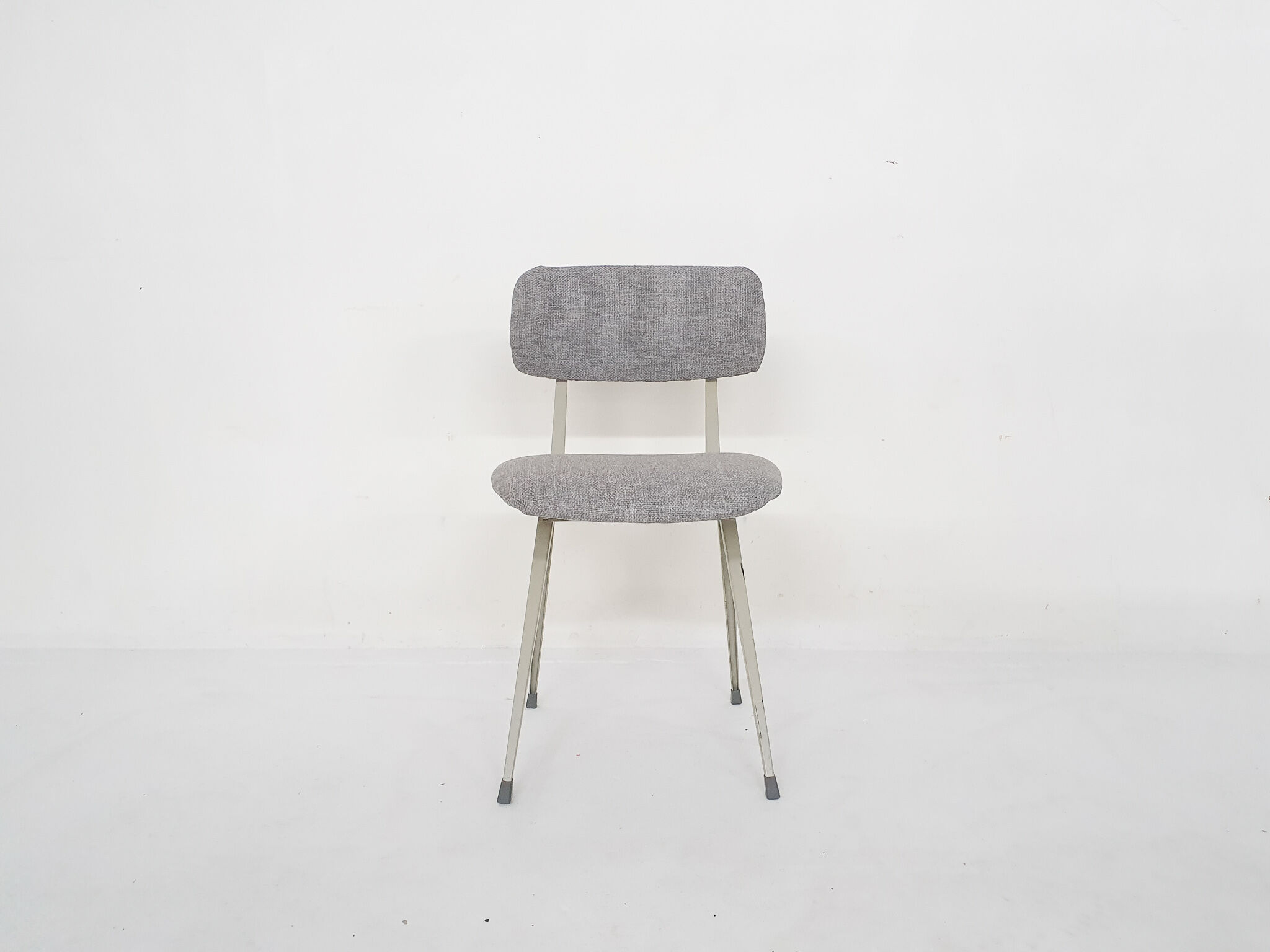 Grey Friso Kramer for Ahrend de Cirkel "Result"chair, The Netherlands 1960's