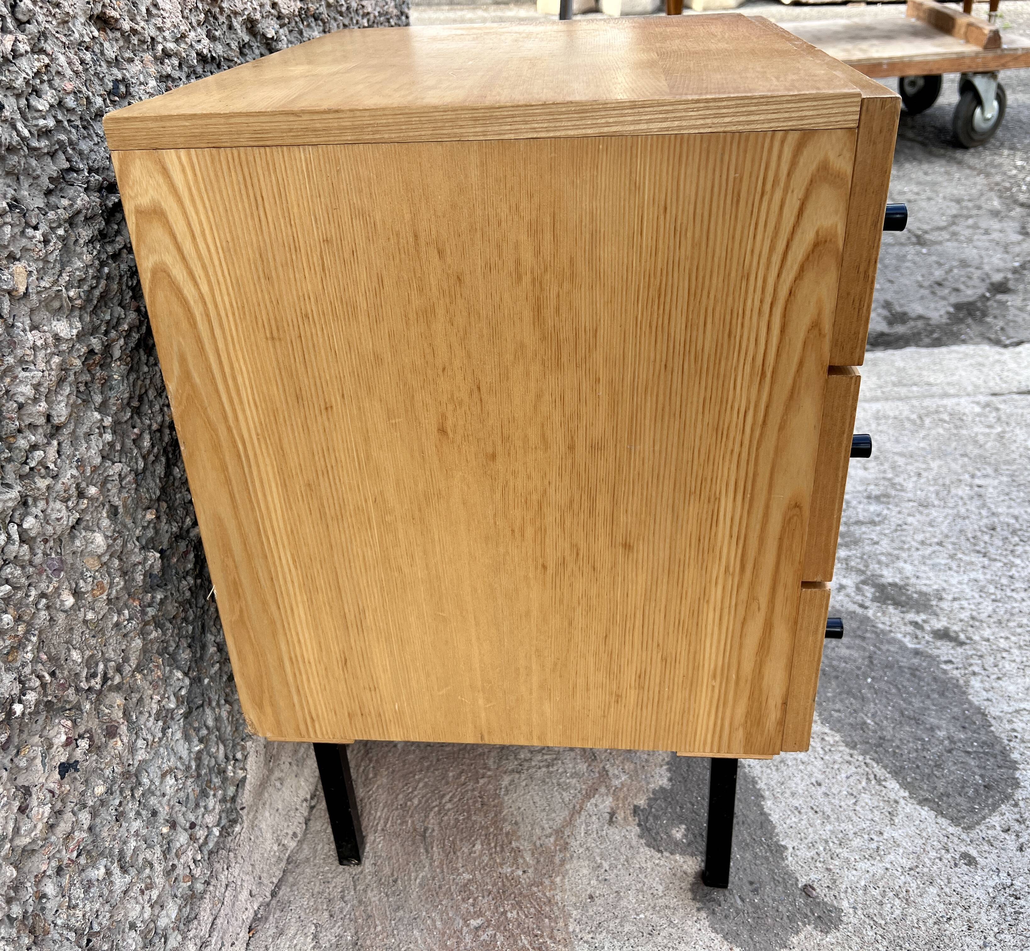 Vintage chest of drawers metal feet