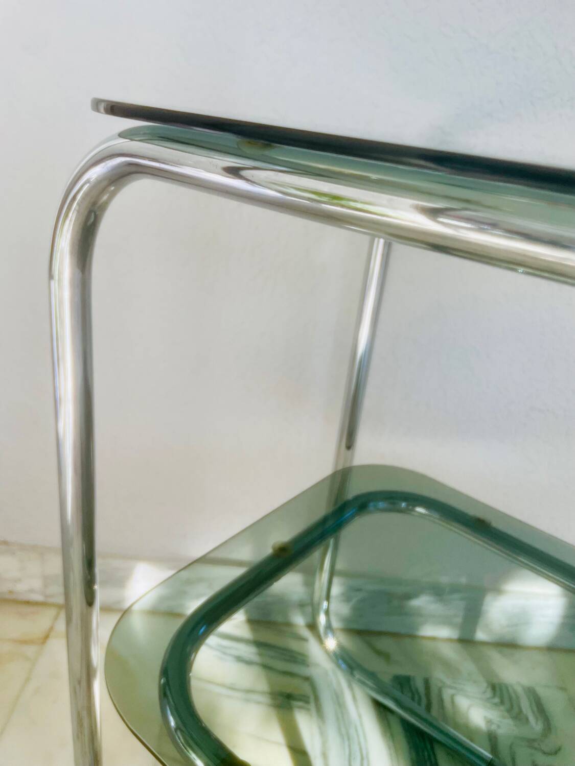 Side table, end table "Space Age" circa 1970 Roche Bobois