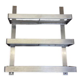Bathroom shelf
