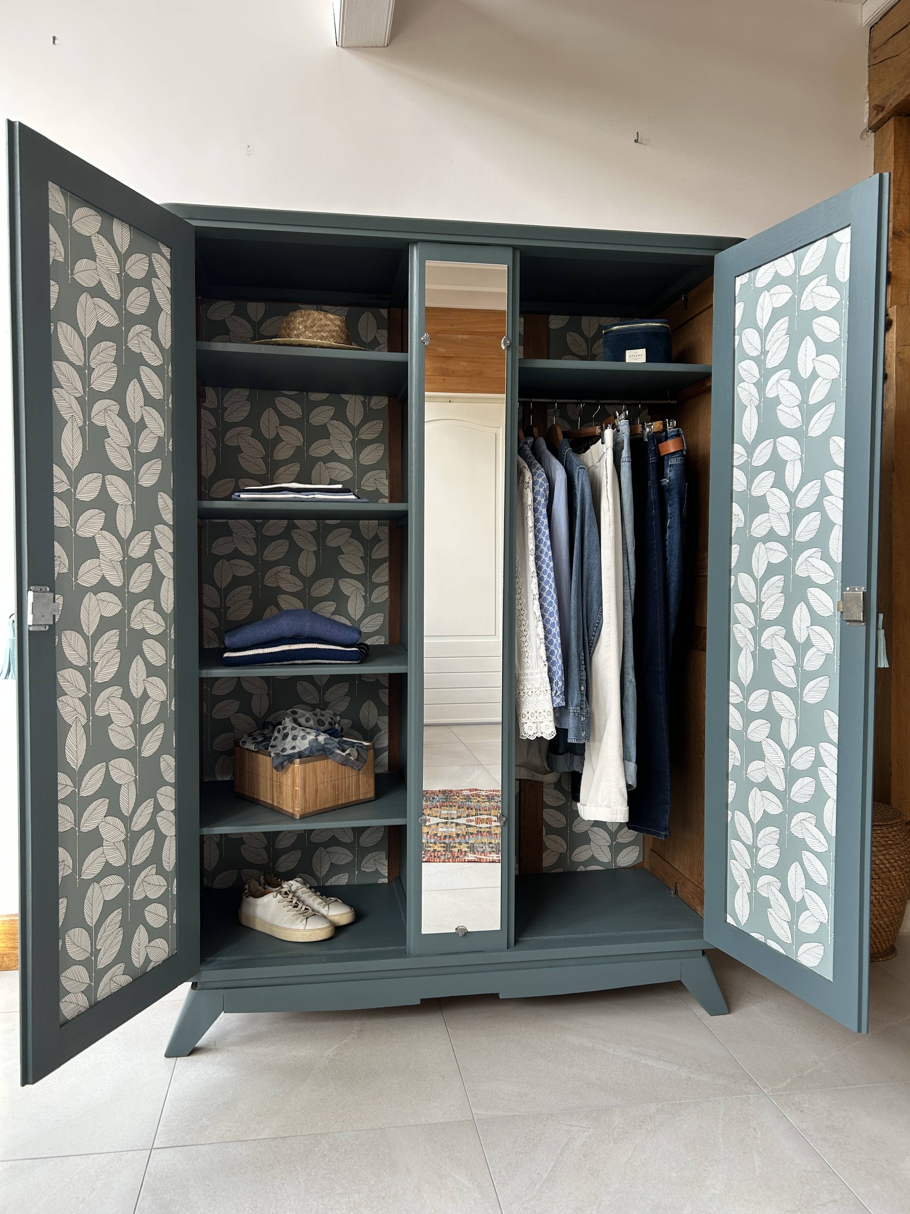 Armoire