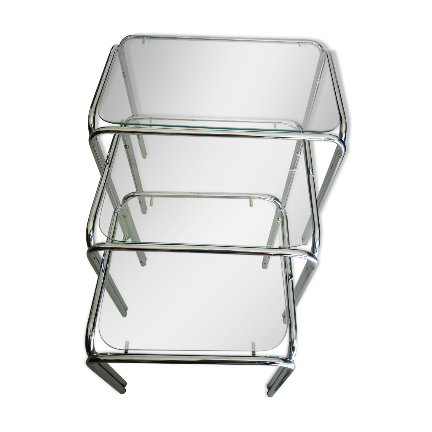 Trio de tables gigognes en métal et verre trempé