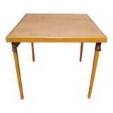 Folding square table