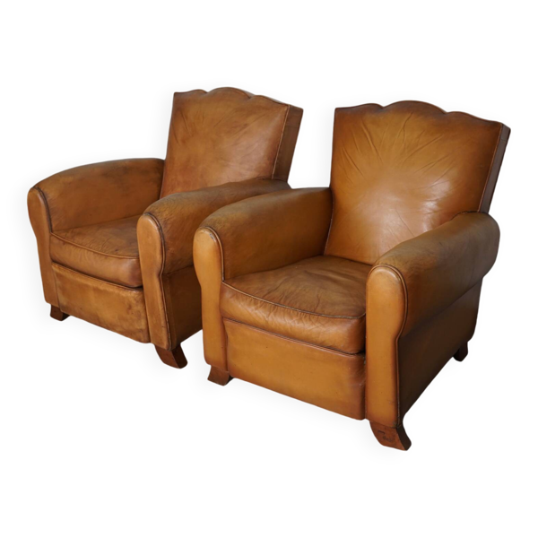 Paire de fauteuils club en cuir à dossier moustache cognac français, années 1950