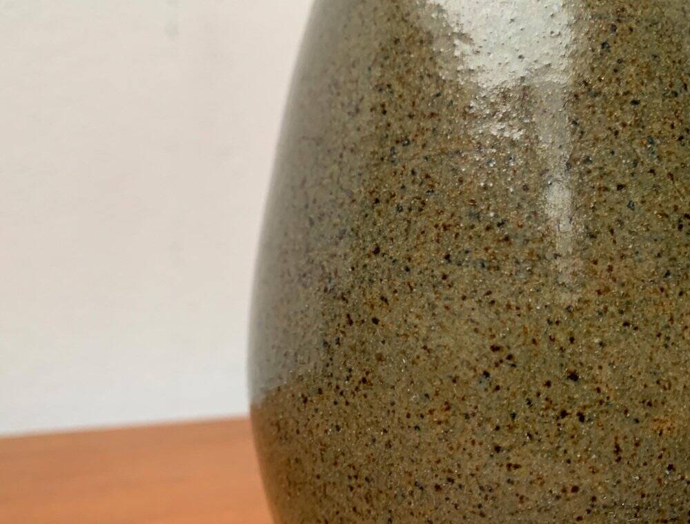 East German pottery vase from the mid-century GDR by VEB Coswig Keramik, 1960s.