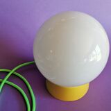 Lampe salon chevet bureau vintage opaline blanche "Jaune"