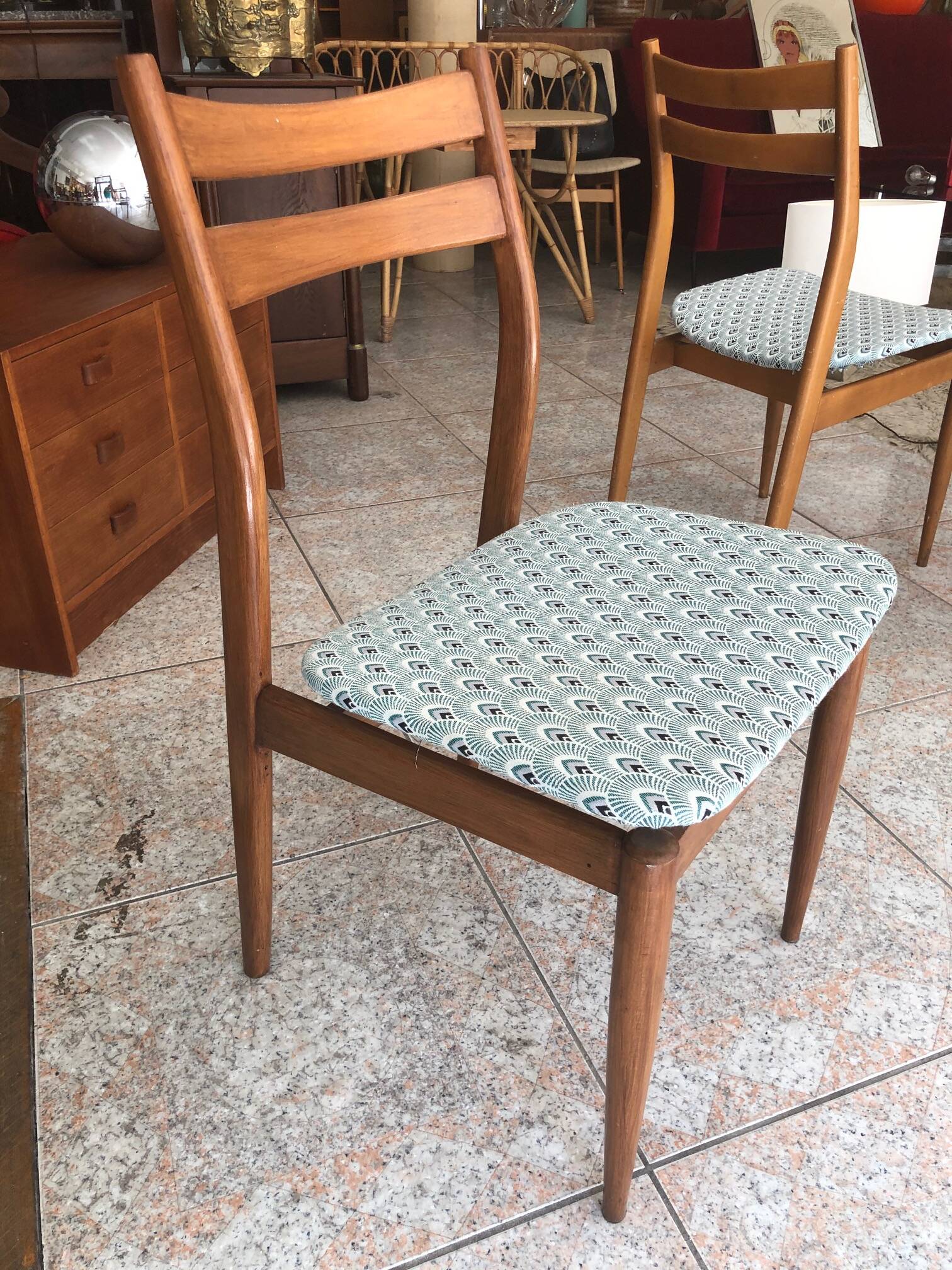 6 Scandinavian chairs