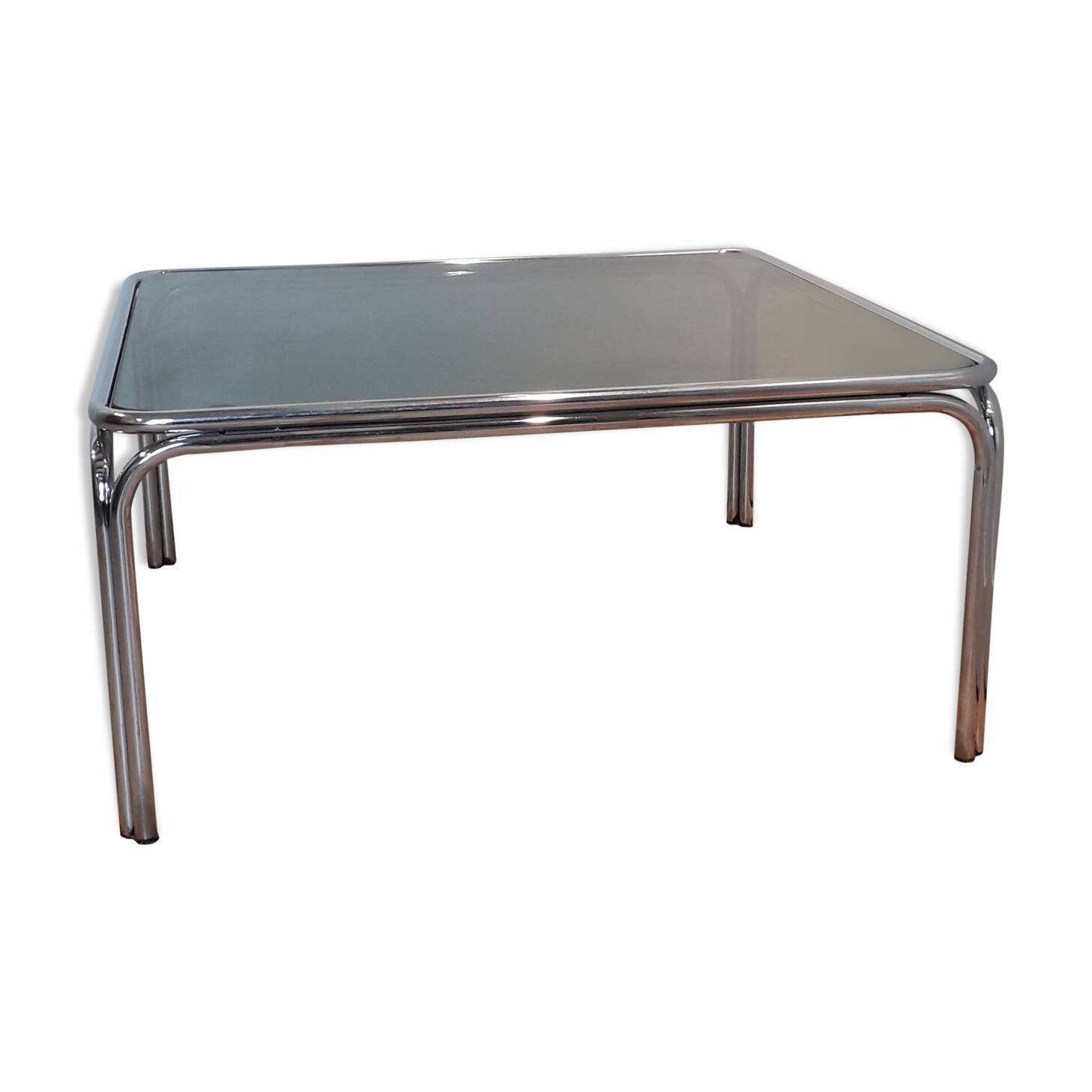 Table low metal and smoked glass