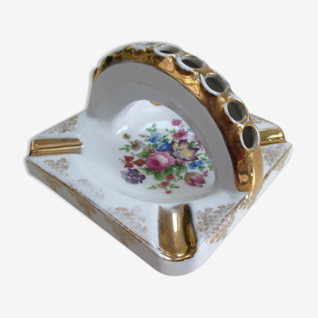 Ashtray cigarette display of porcelain France