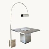 Une table carrée, Italie années 70.