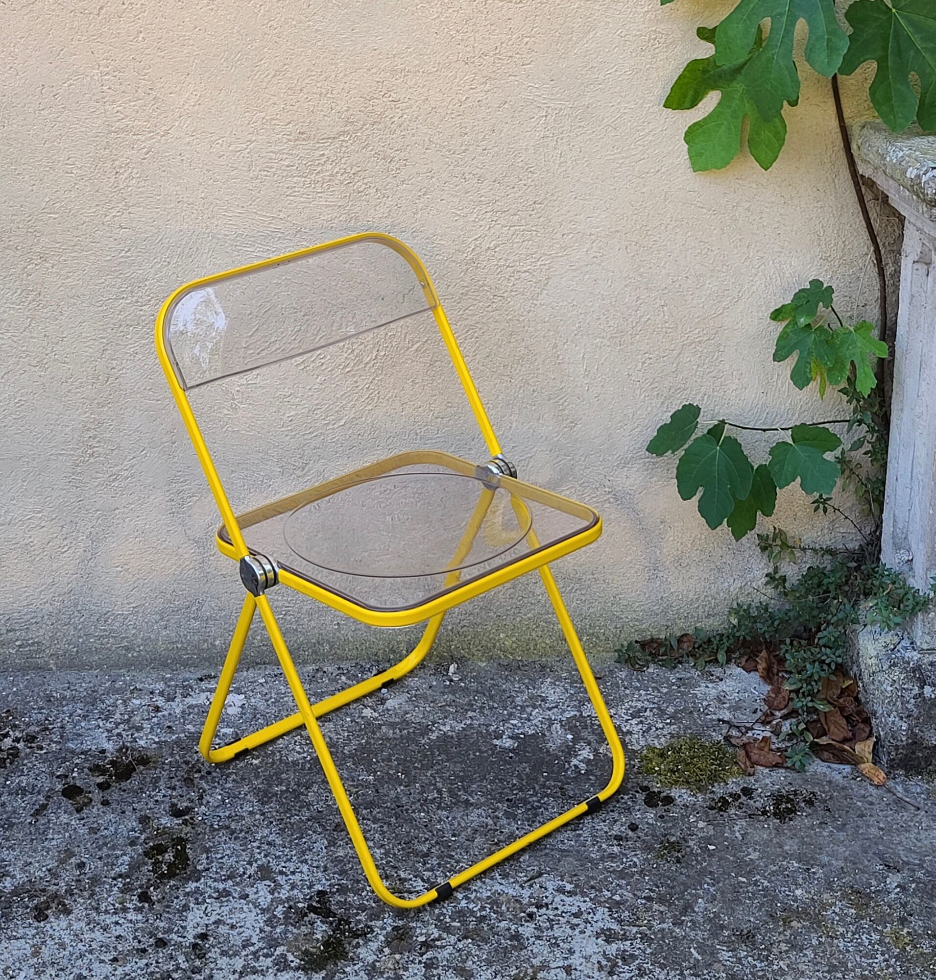Yellow Plia folding chairs by Giancarlo Piretti for Castelli, 1960