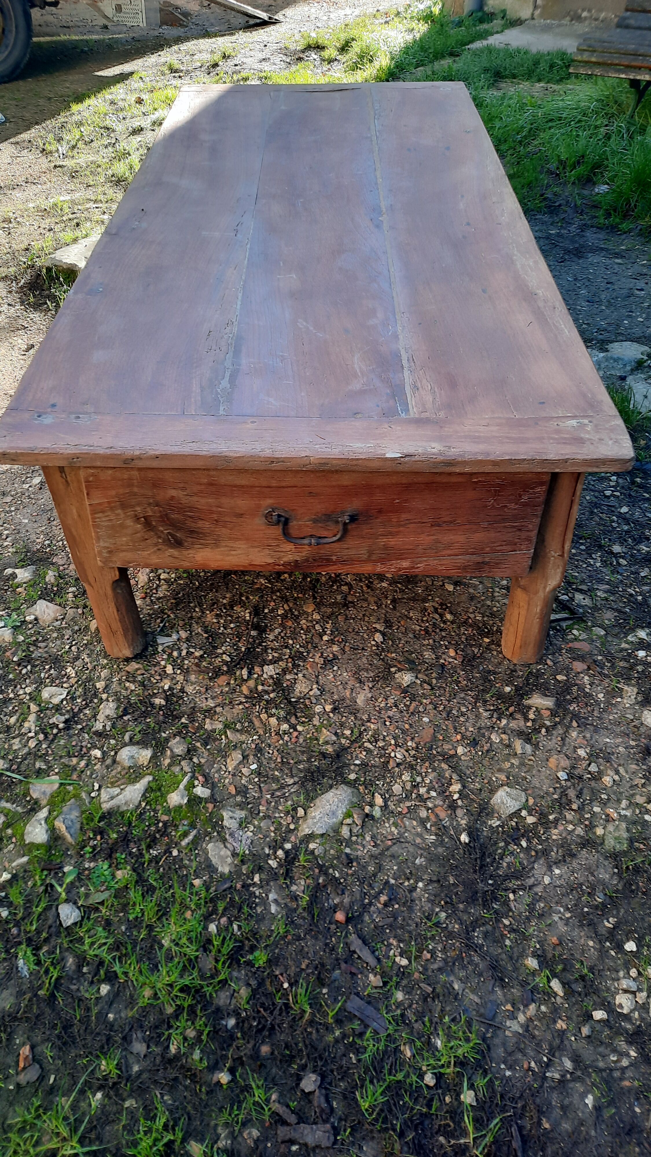 Coffee farmhouse table