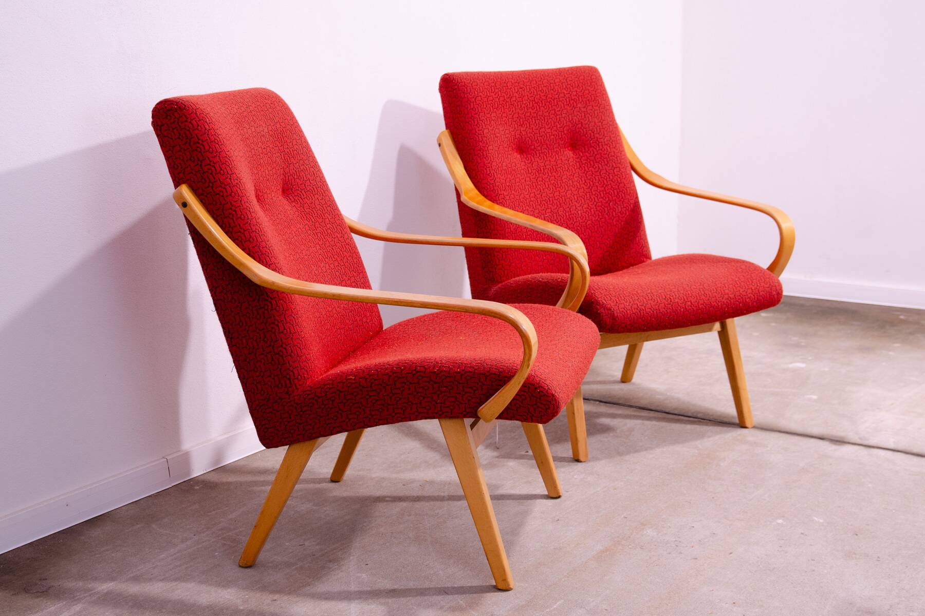 Paire de fauteuils vintage de Jaroslav Šmídek pour JITONA, 1960