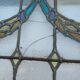 porte en chêne avec des vitraux