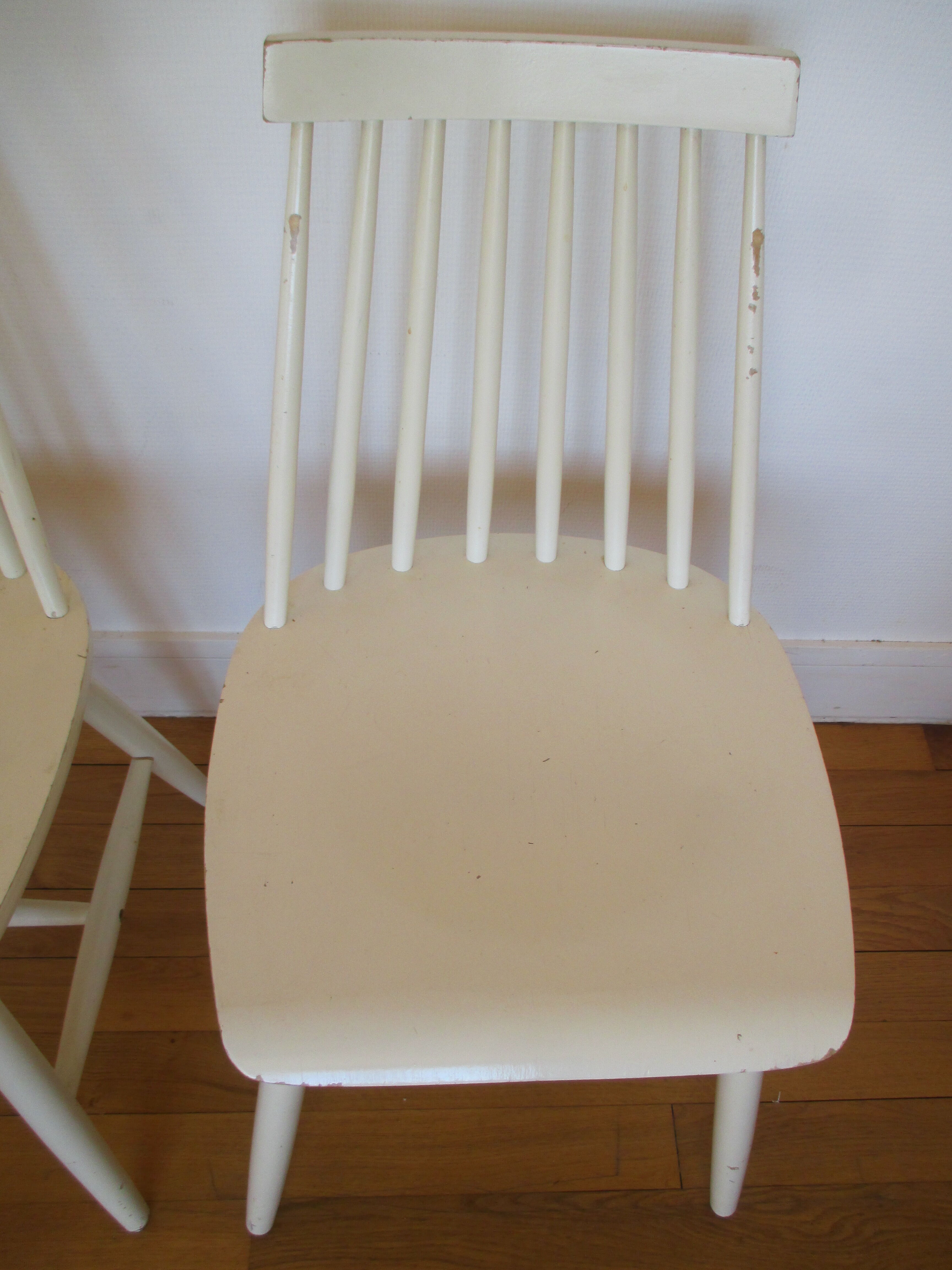 3 chaises Ikéa Tellus