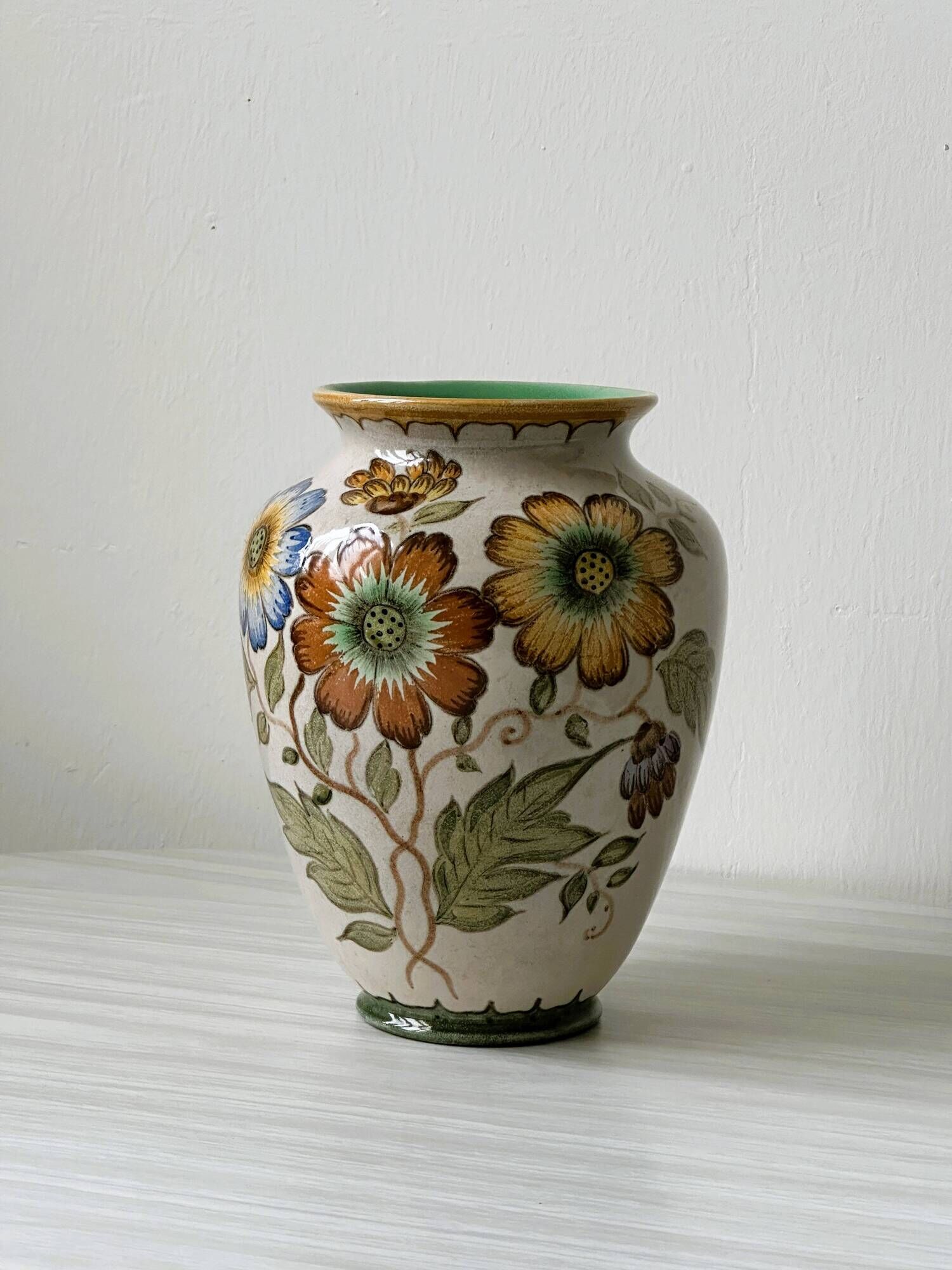 Gouda Art Holland 'POLO' hand painted floral vase number 3160