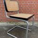Chaise design Cesca modèle b32 noir et chrome
