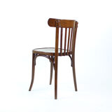 Chaise basée sur un modèle Thonet, éditée par Tatra.