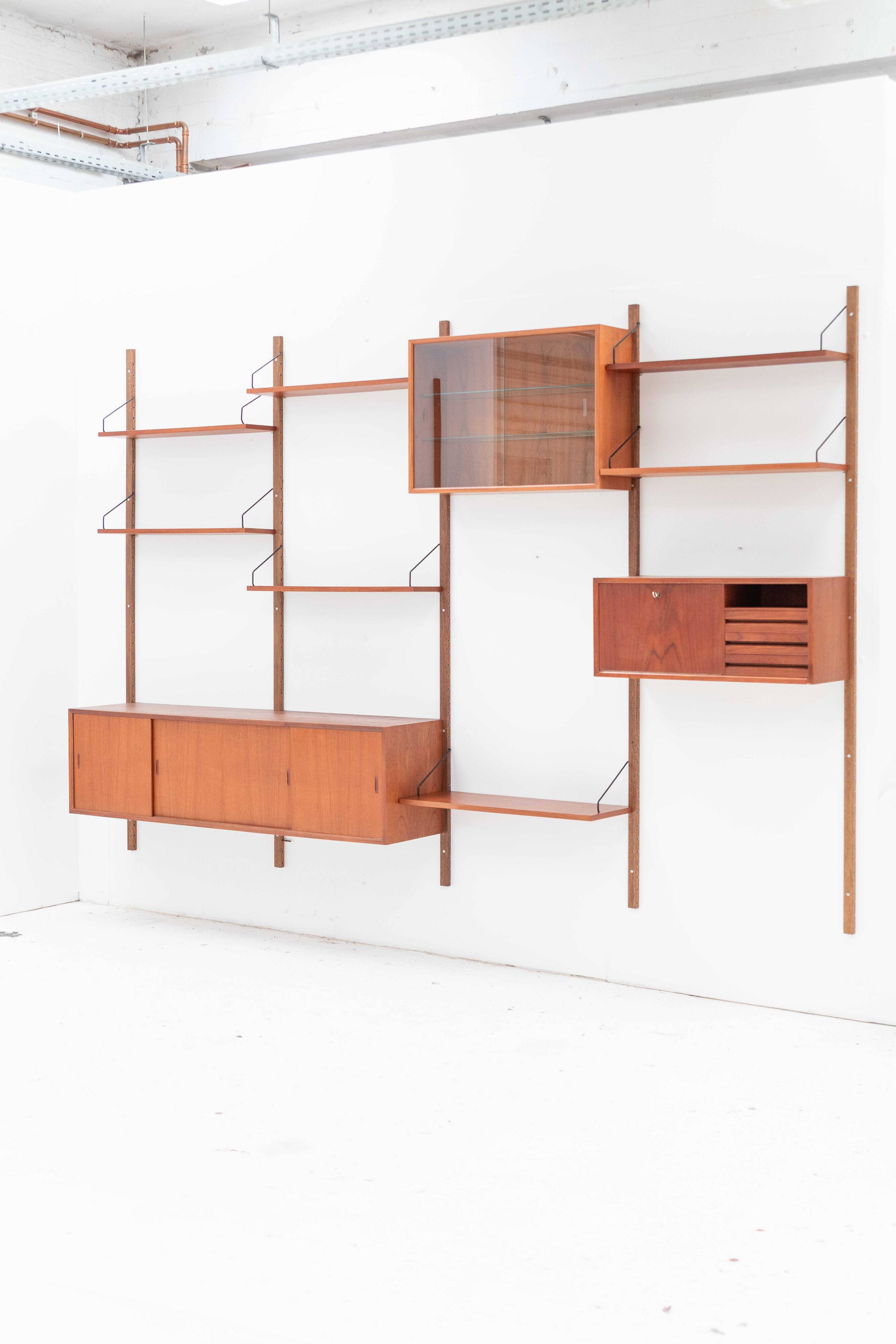 4-Bay Wall Unit by P. Cadovius