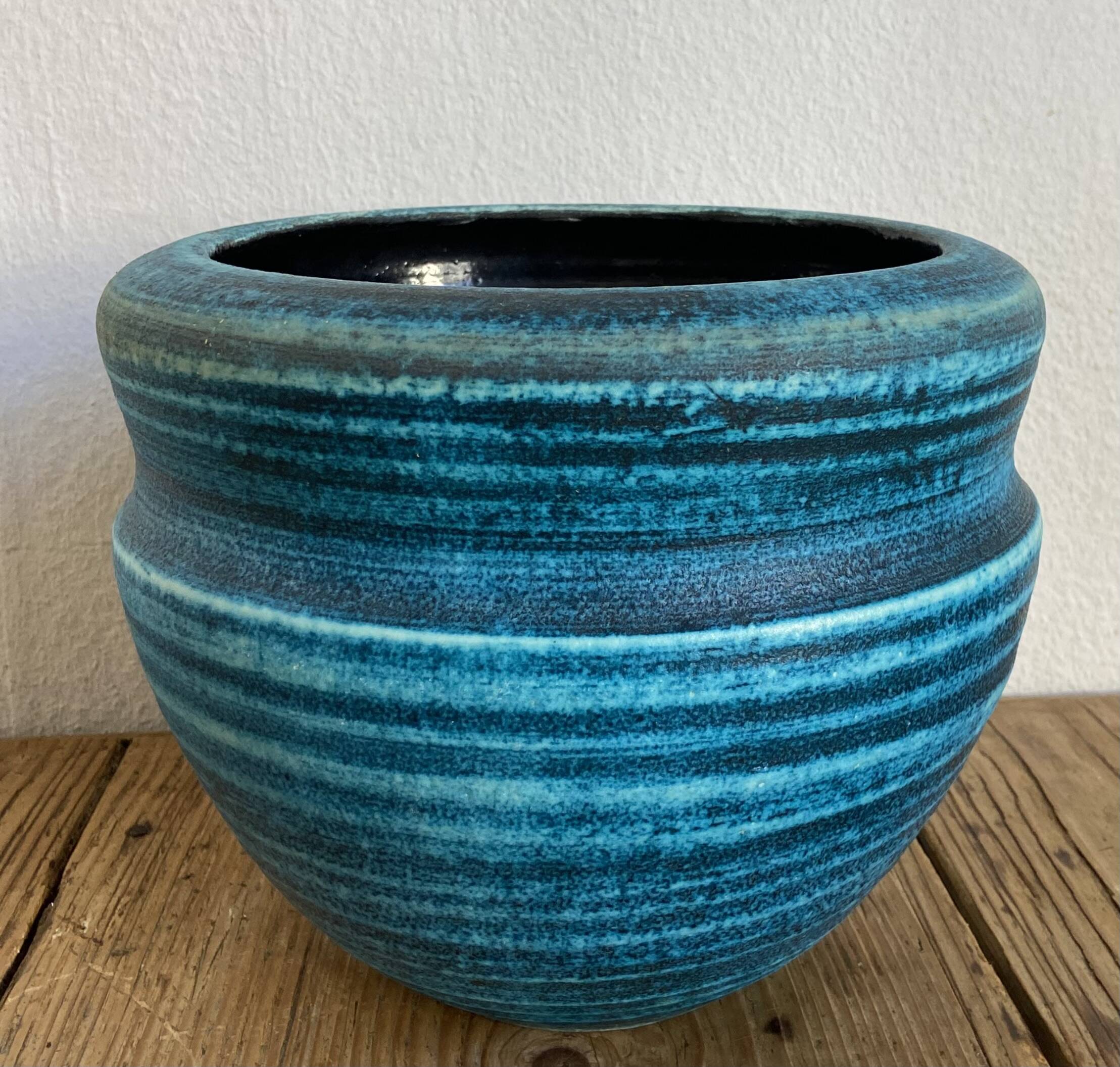 Vase or plant pot Accolay series "Gauloise"