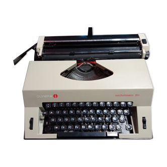 Typewriter Olympia Conformatic 311 vintage 1970