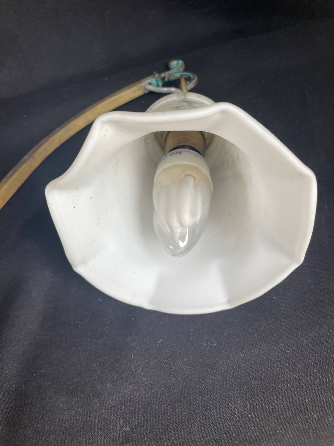 Art Deco wall light, opaline, white, marbled