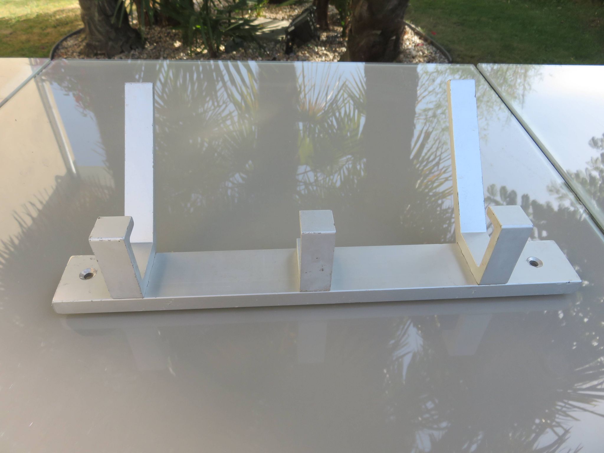 Porte manteau moderniste en aluminium années 70