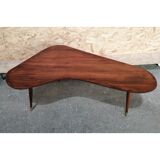 Boomerang tripod table