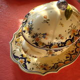 Together in faience, décor of Rouen