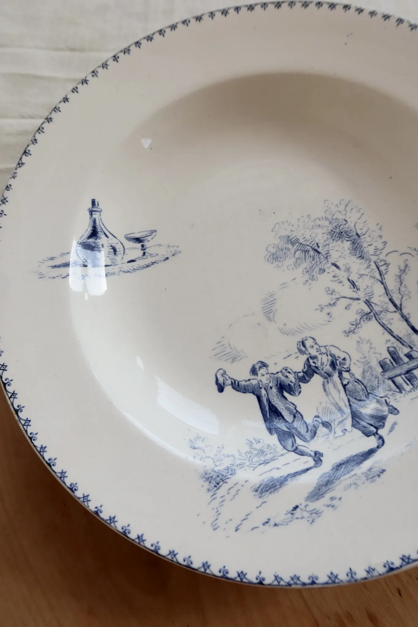 Antique hollow plate Creil and Montereau Téniers service - Ironstone