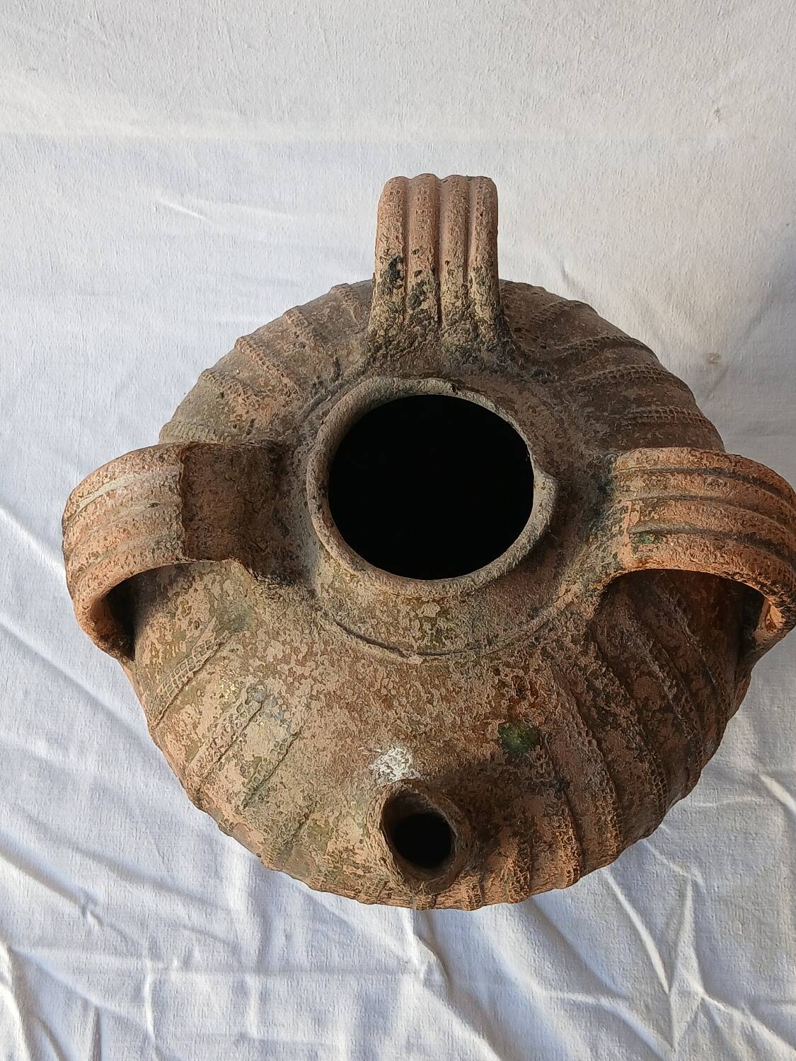 Oil jar, pottery from the south-west, 18th century.