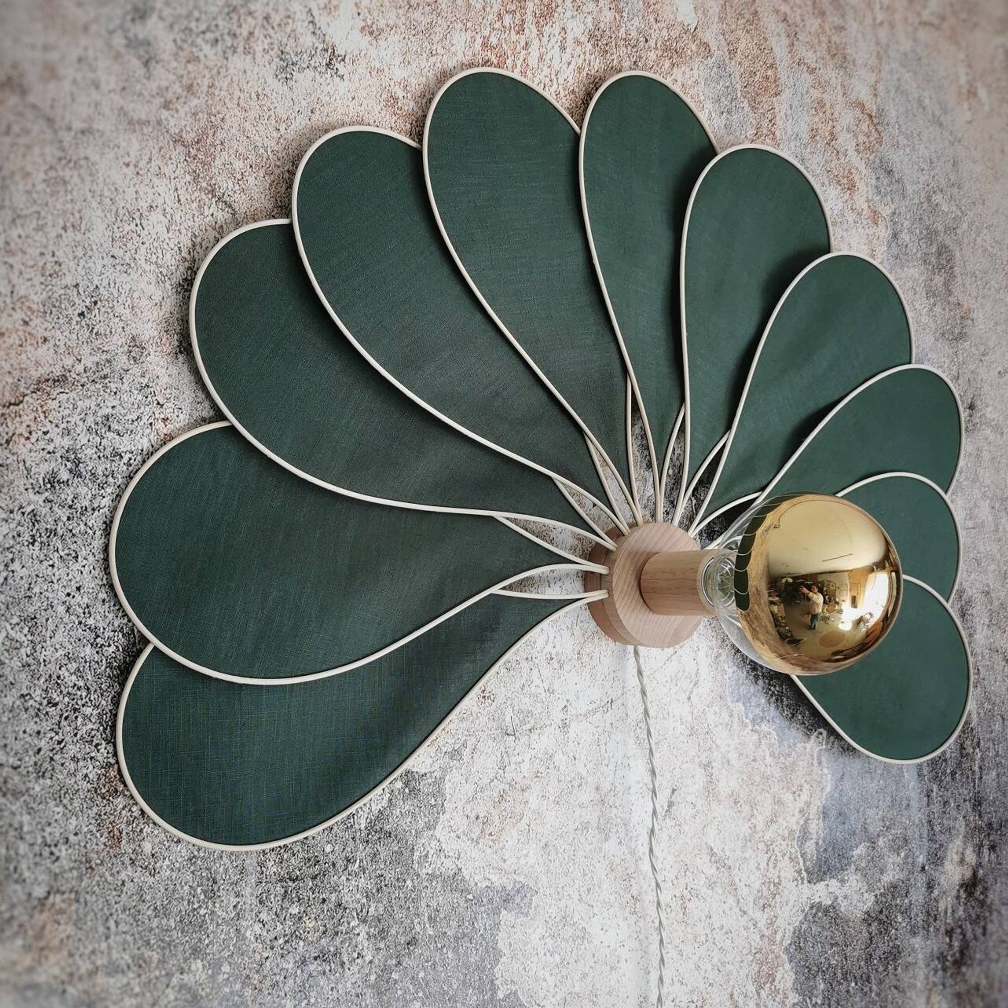 Peacock wall lamp