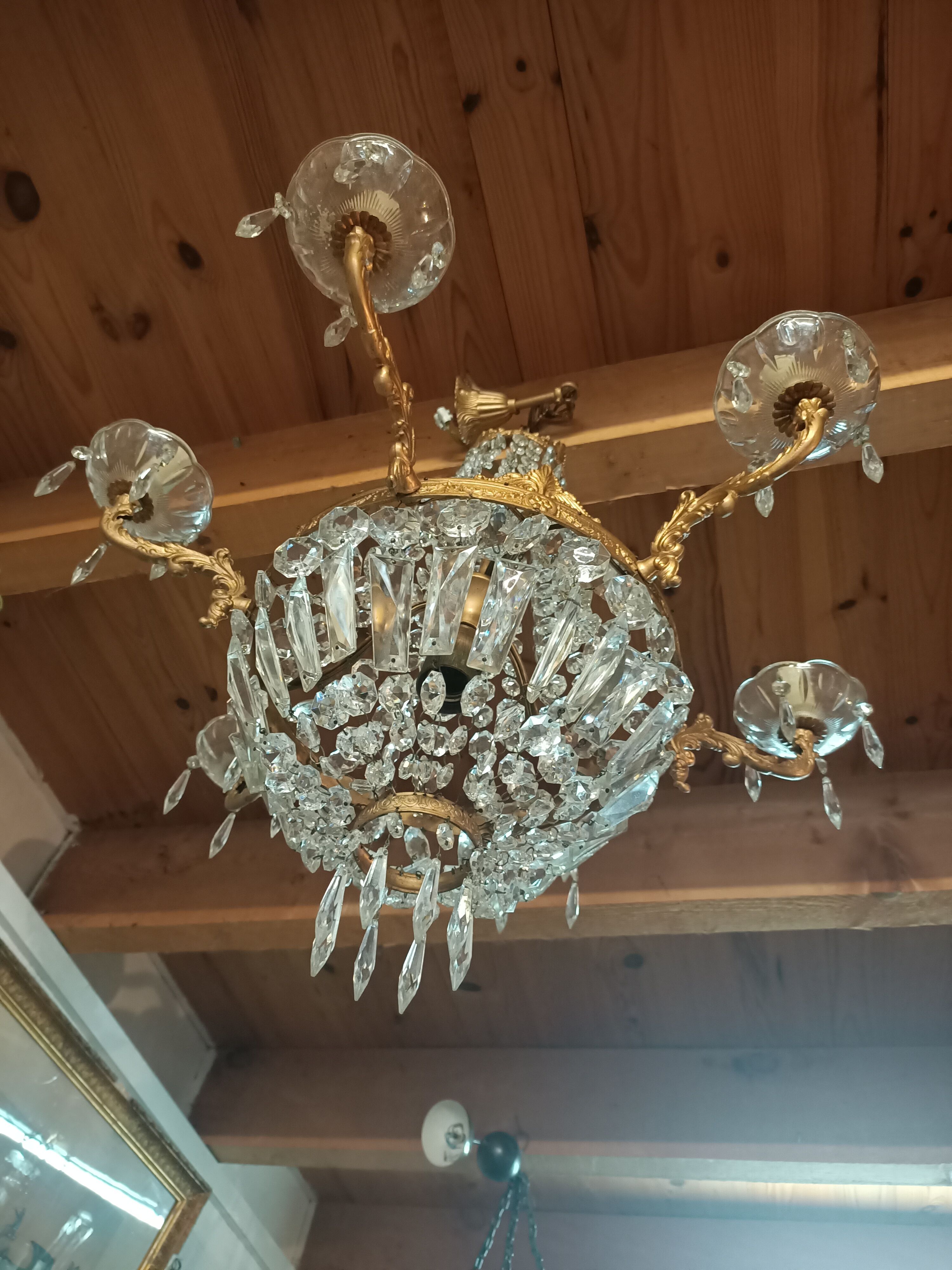Balloon chandelier