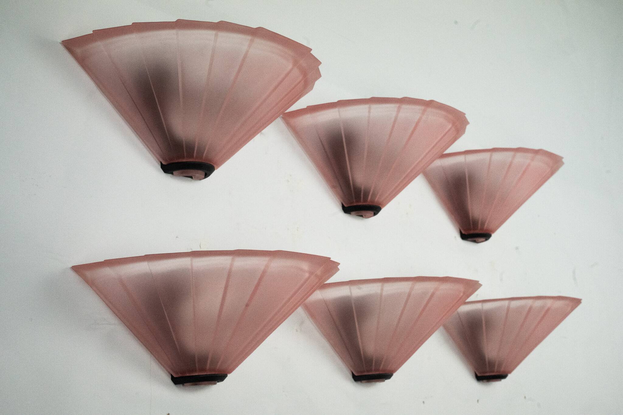 Set of six De Majo sconces in thick pink murano glass. Italy 1980s