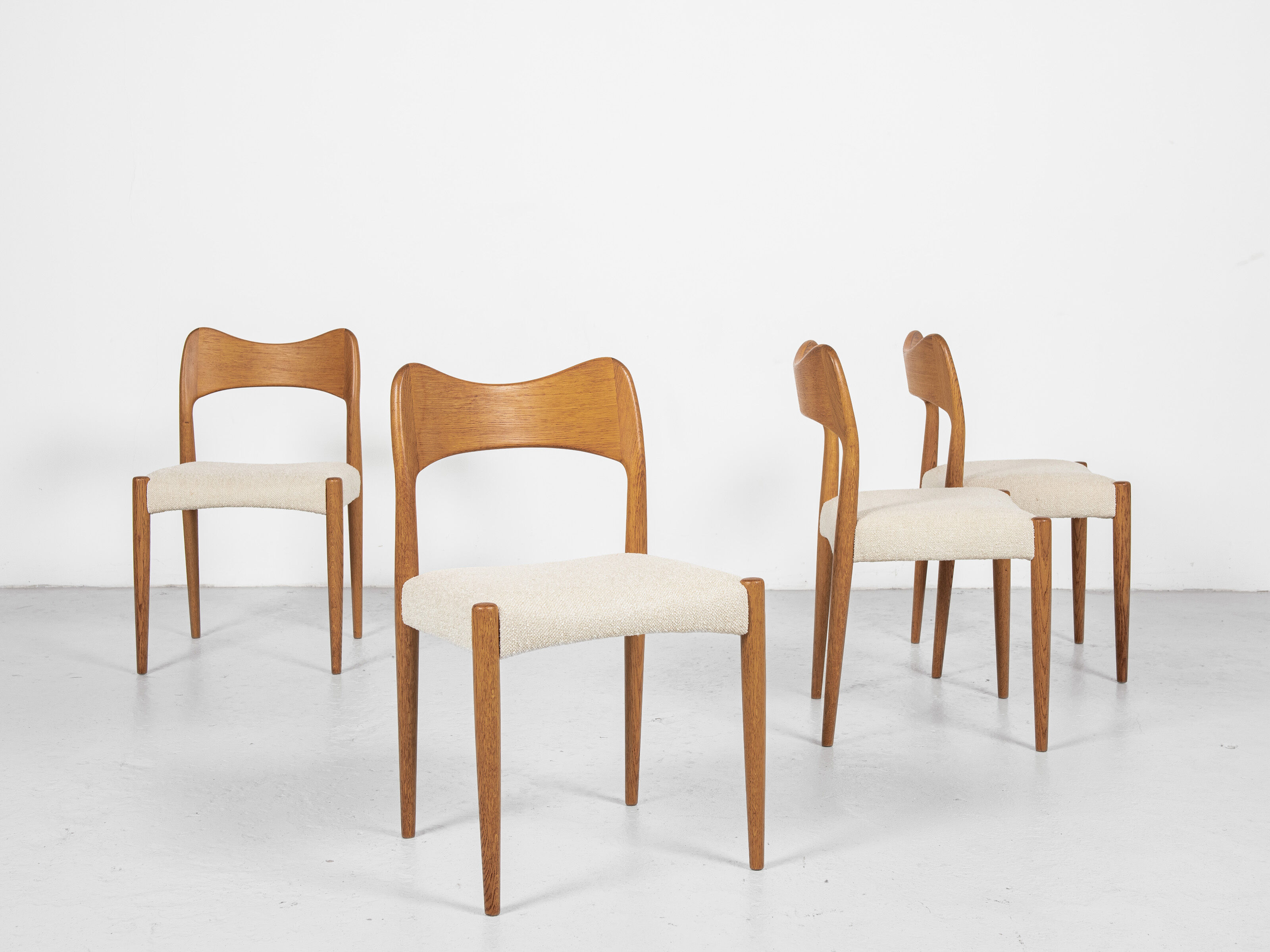4 dining chairs in oak by Arne Hovmand Olsen for Mogens Kold 1960s