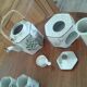 Teapot service and 6 cups